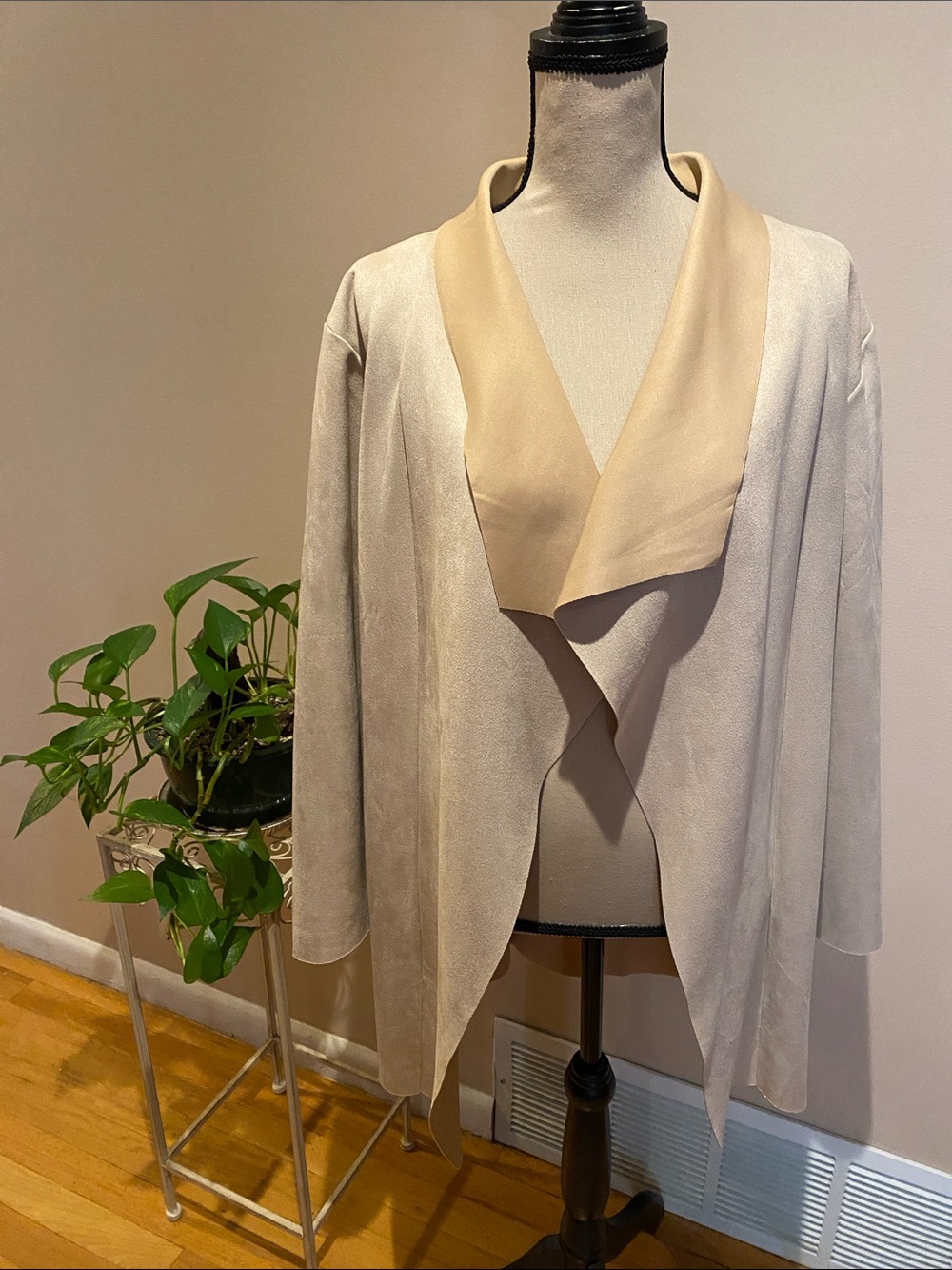 Kaktus Cream and Beige Draped Open Blazer